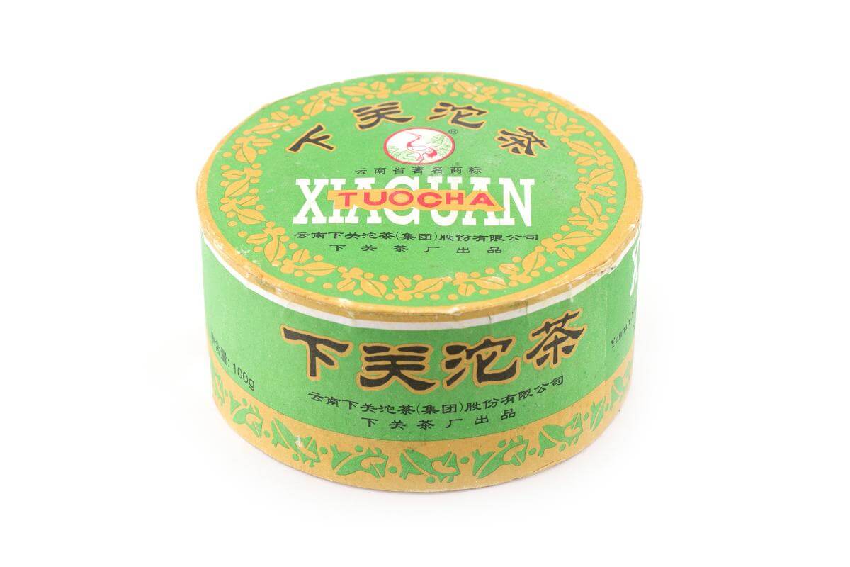 Прессованный шэн пуэр - Шэн пуэр 2006 г. «Высший сорт» марки «Сосна и журавль» завода «Сягуань» 100 г