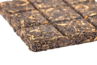 Красный чай Прессованный Шайхун «Семья» марки «Чайная Линия», 90 г