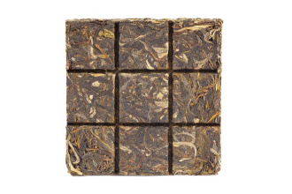 Чайная линия - Шэн пуэр 2020 г. с чайных деревьев «Любовь» марки «Чайная Линия» 90 г., 