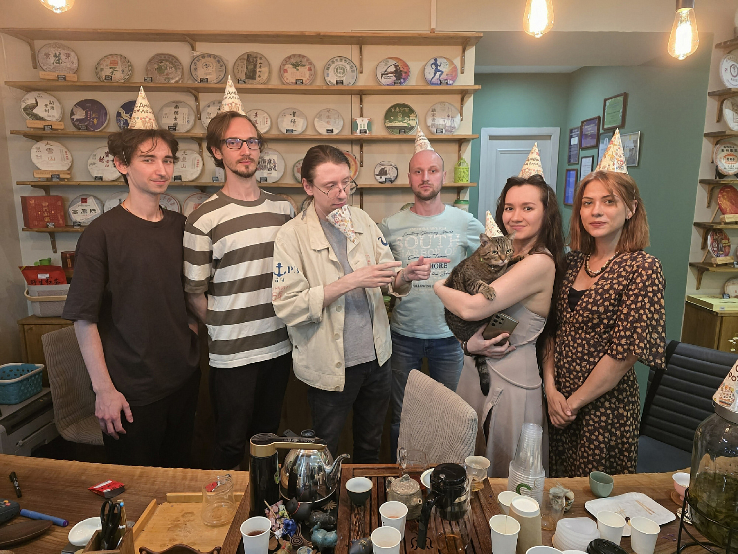 Памятная вечеринка в честь дня рождения Чайной Линии