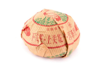 Прессованный шэн пуэр - Шэн пуэр 2006 г. «Высший сорт» марки «Сосна и журавль» завода «Сягуань» 100 г, 