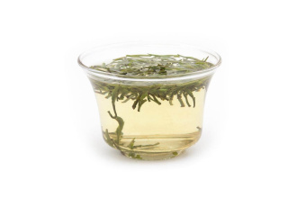 Жёлтый чай Мэндин хуан я (Жёлтые почки из Мэндин)