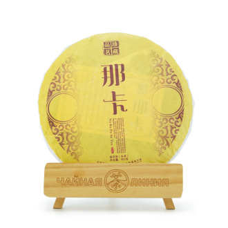 Прессованный шэн пуэр - Шэн пуэр 2018 г. "Блин из деревни Нака" завода "Чжоуши" 357 г