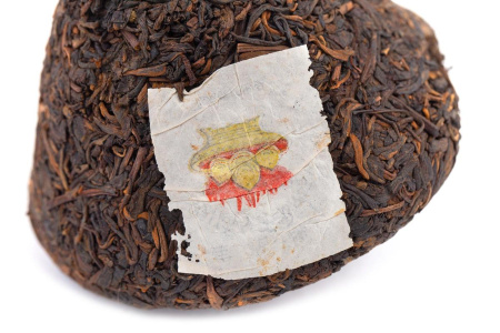 Прессованный шу пуэр - Шу пуэр 2004 г. марки "Священное пламя" завода "Сягуань" гриб 250 г, 