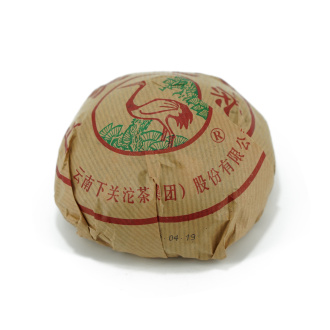 Прессованный шу пуэр - Шу пуэр 2010 г. "Гнездо Ся гуань" марки "Сосна и журавль" завода "Сягуань" гнездо 250 г, 