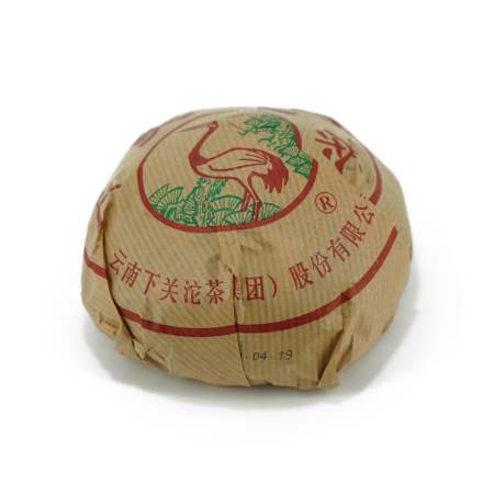 Прессованный шу пуэр - Шу пуэр 2010 г. "Гнездо Ся гуань" марки "Сосна и журавль" завода "Сягуань" гнездо 250 г, 